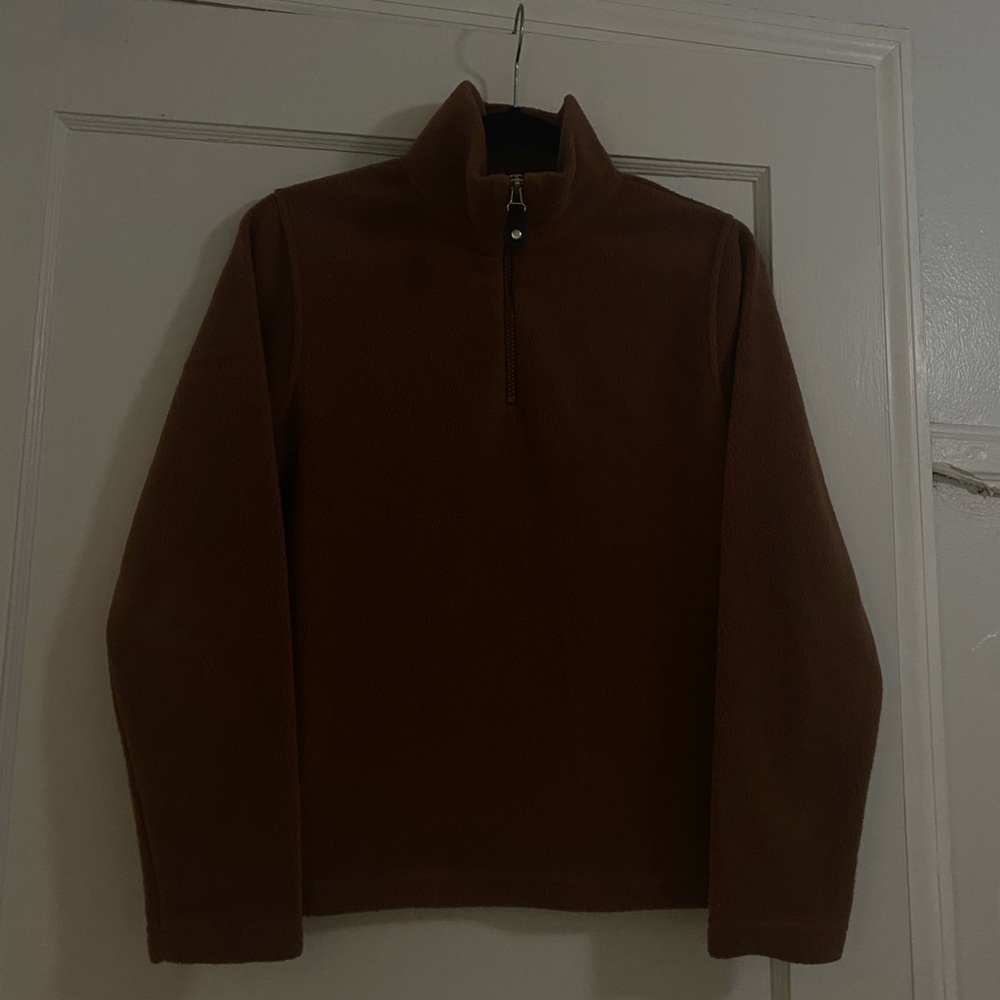 Cute brown sweater! Very comfortable and warm!
